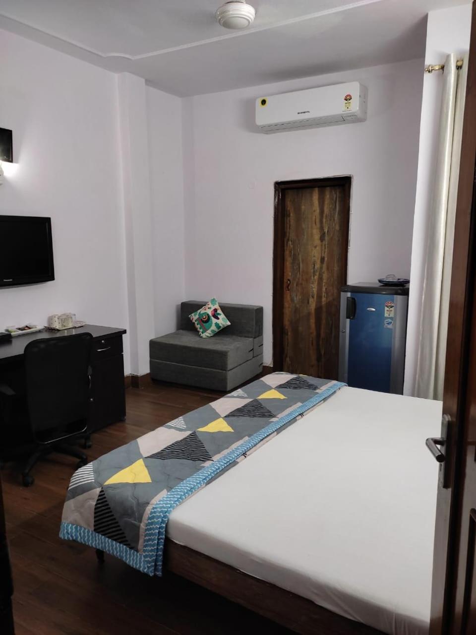 Tatvamasi Homestay Ню Делхи Екстериор снимка