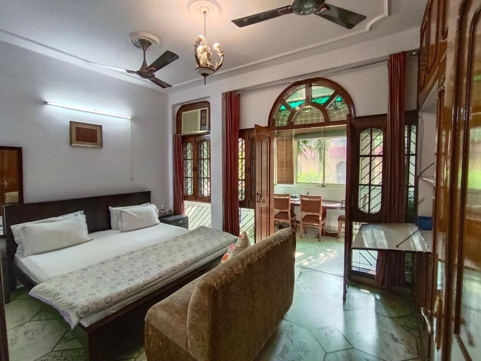 Tatvamasi Homestay Ню Делхи Екстериор снимка